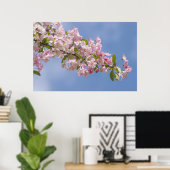 Mooie roze bloemen in boomgaard poster (Thuiskantoor)