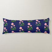 Mooie roze bloemen op Navy Blue Lichaamskussen (Voorkant)