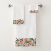 Mooie roze bloemen op wit bad handdoek (Insitu)