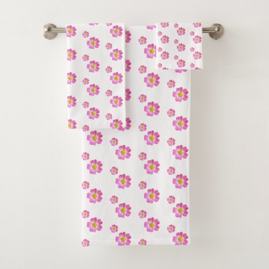 Mooie roze bloemen op wit bad handdoek (Insitu)