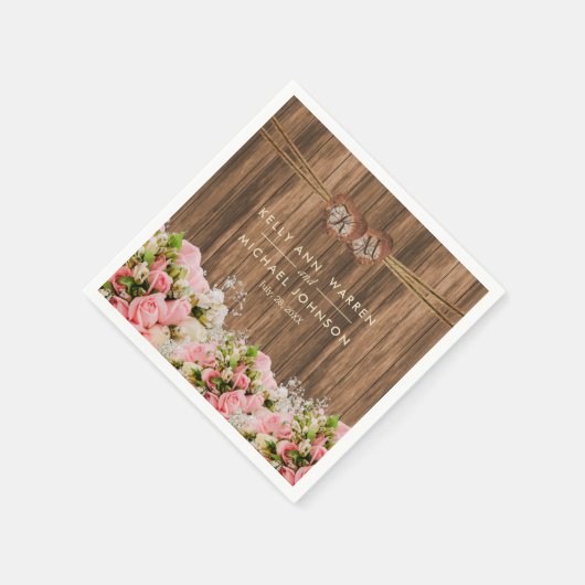 Mooie roze en witte rozen op hout servet (Hoek)