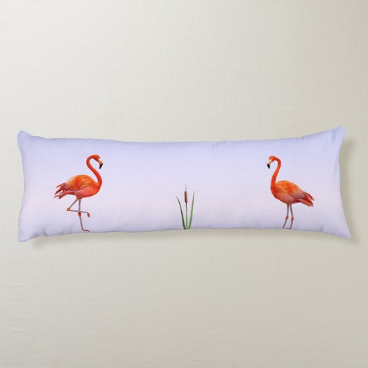 Mooie roze flamingos op lichtblauwe hoeden lichaamskussen (Achterkant)