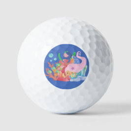 Mooie roze haar zeemeermin spelen knuffelen een vi golfballen