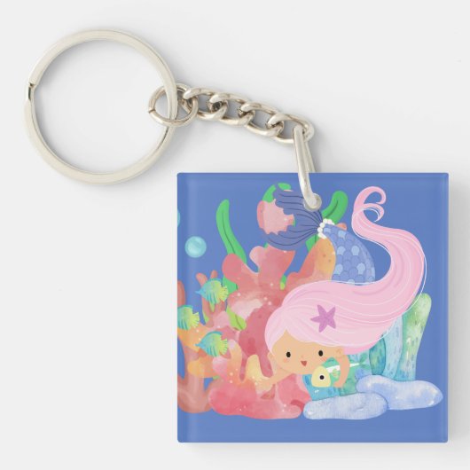 Mooie roze haar zeemeermin spelen knuffelen een vi sleutelhanger (voorkant)