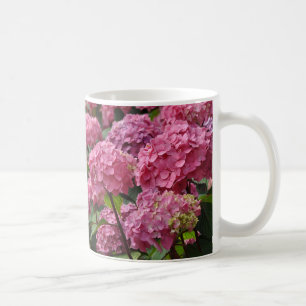Mooie roze hortensia bloemen koffiemok