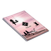 Mooie roze inspiraal van het landschapsmeisje notitieboek (Rechterzijde)