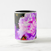 Mooie roze pioenen rond mok (Midden)