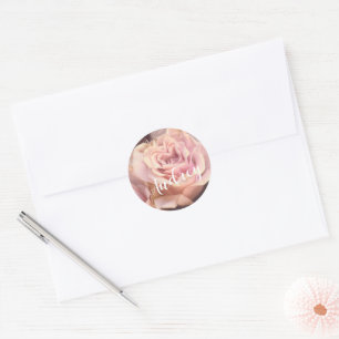 Mooie Roze Roos Op Lichtgrijs  Ronde Sticker