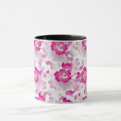 Mooie roze rozen in een tuin geïnspireerde bloem mok (Midden)