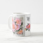 Mooie roze rozen met monogram koffiemok (Voorkant links)
