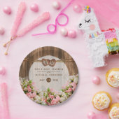 Mooie roze rozen op hout papieren bordje (Feest)