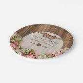 Mooie roze rozen op hout papieren bordje (Gekanteld)