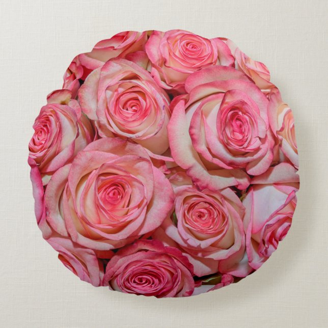 Mooie roze rozen rond kussen (Voorkant)