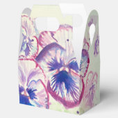 Mooie Roze Viooltje Bloemige Trouwcake Favoriet Do Bedankdoosjes (Geopend)