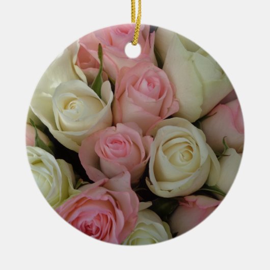 Mooie roze witte rozen bloem Bouquet Keramisch Ornament (Voorkant)