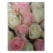 Mooie roze witte rozen bloem Bouquet Notitieboek (Voorkant)