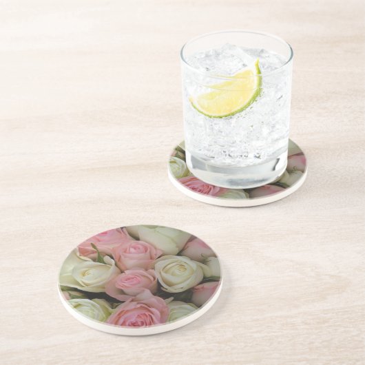 Mooie roze witte rozen bloem Bouquet Zandsteen Onderzetter (Zijkant)