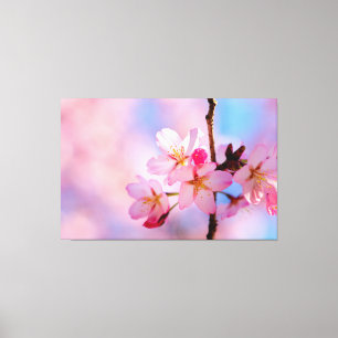 Mooie Sakura Bloemen Aan Een Verticale Tak Canvas Afdruk