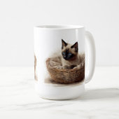 MOOIE SEAL POINT SIAMESE KITTEN IN MAND KOFFIEMOK (Voorkant rechts)