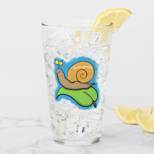 Mooie slak op een bladtekening van de cartoon glas (Achterkant ijs)