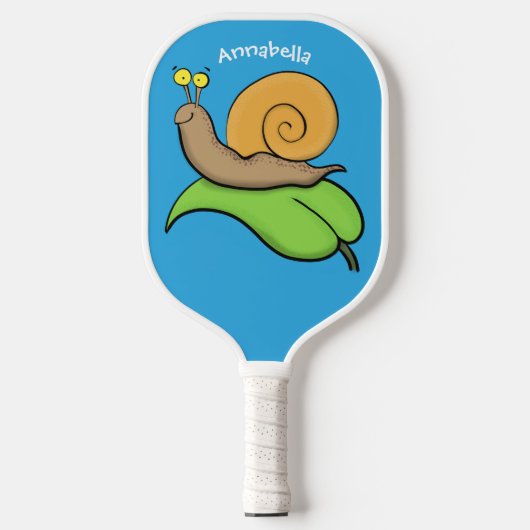 Mooie slak op een bladtekening van de cartoon pickleball paddle (Voorkant)