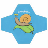 Mooie slak op een bladtekening van de cartoon voetbal (Enkel)