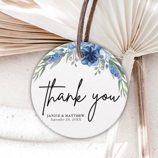 Mooie stoffige blauwe bloemen bruiloft bedankjes labels