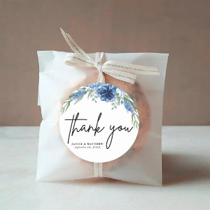 Mooie stoffige blauwe bloemen bruiloft ronde sticker