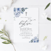 Mooie stoffige blauwe bloemendoop uitnodiging