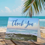 Mooie strand bruiloft zonsondergang gepersonalisee bedankkaart<br><div class="desc">Deze pittoreske gepersonaliseerde strandbruiloft bedankpas heeft de prachtige roze en oranje zonsondergang die de oceaangolven boven het zee en zandgras op een  dag in Destin,  Florida zachtjes raakt. Mooie kaarten aan zee voor een stel dat een bestemming bruiloft had in Hawaï of Florida.</div>