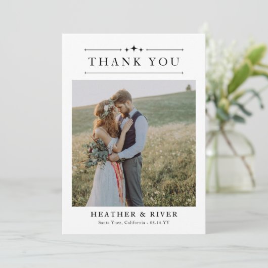 Mooie tijdloze minimalistische 2 foto's bruiloft bedankkaart (Staand voorkant)