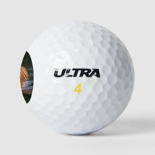 Mooie tijger in het water golfballen (Logo)
