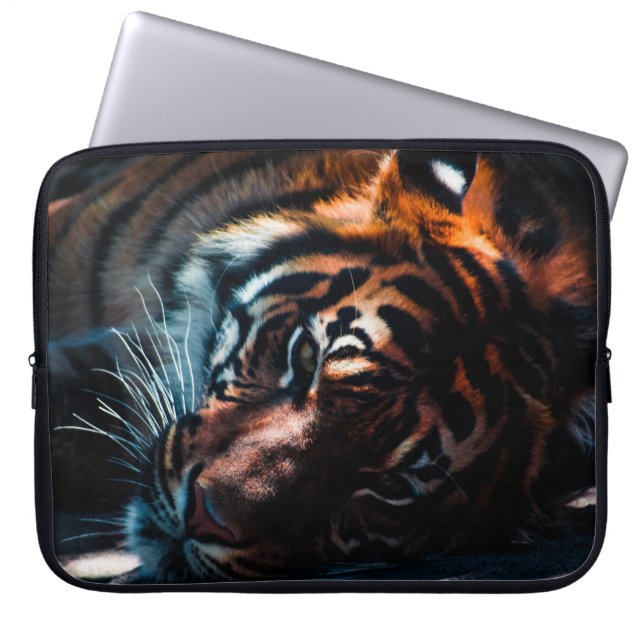 Mooie tijger op zijn laptop sleeve (Voorkant)