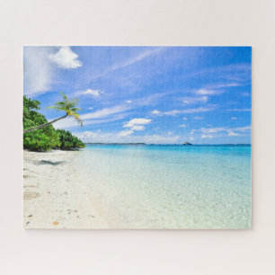 Mooie tropische eilandstrand met palmbomen legpuzzel