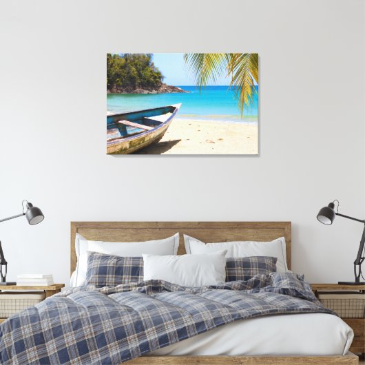 Mooie Tropische strand met een roeiboot Canvas Afdruk (Insitu (Slaapkamer))