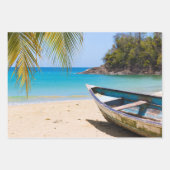 Mooie Tropische strand met een roeiboot Inpakpapier Vel (Voorkant 3)