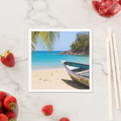 Mooie Tropische strand met een roeiboot Servet (Insitu)