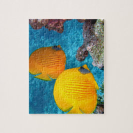 Mooie tropische vis in koraal legpuzzel