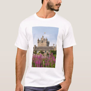 Mooie tuinen en beroemd kasteel in Schotland 2 T-shirt