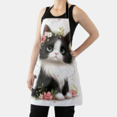 Mooie Tuxedo Kitten met Bloemen Schort (Insitu)