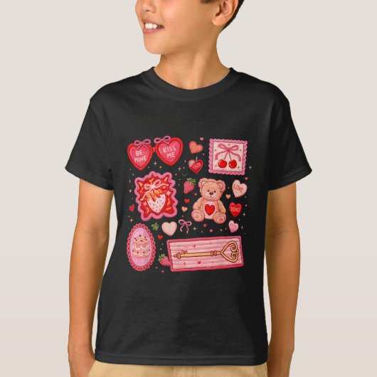 Mooie valentinepatchcollage met harten en beer  t-shirt (Voorkant)