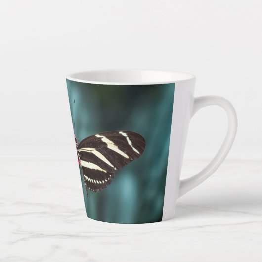 Mooie vlinder latte mok (Rechts)