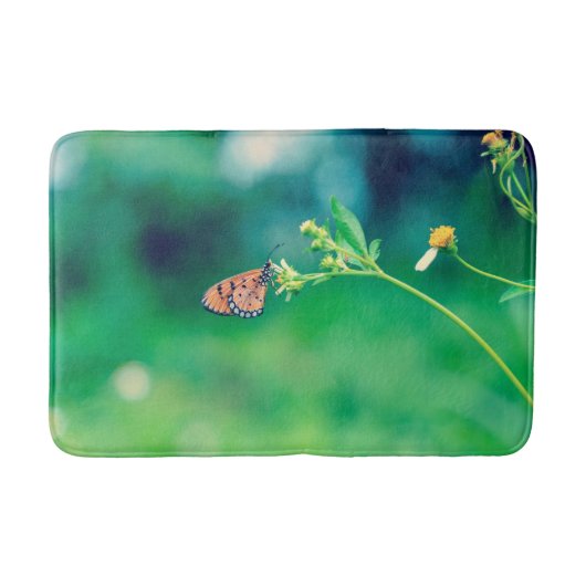 Mooie vlinder op een bloem -  badmat (Voorkant)