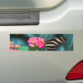 Mooie vlinder op een roze bloem bumpersticker (Op auto)