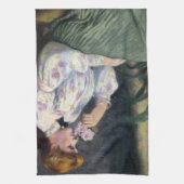 Mooie vrouw die bloemen geur ruikt (Reverie) Theedoek (Verticaal)