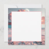 Mooie vrouw die mediteert op strandlaken kaart (Achterkant)