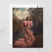 Mooie vrouw in een roze, gevesdroogde dress briefkaart (Voorkant / Achterkant)