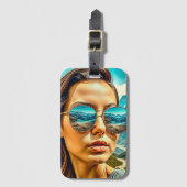 Mooie Vrouw in Zonnebril Bergreflectie Bagagelabel (Voorkant (verticaal))