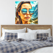 Mooie Vrouw in Zonnebril Bergreflectie Canvas Afdruk (Insitu (Slaapkamer))