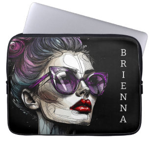 Mooie vrouw in zonnebril en paarse lippenstift laptop sleeve